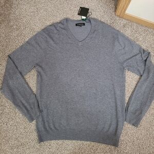NWT Dstrct & Row Stitch Fix Gray V Neck Sweater